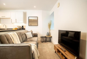 Luxe One Bedroom Apartment by Novarooms